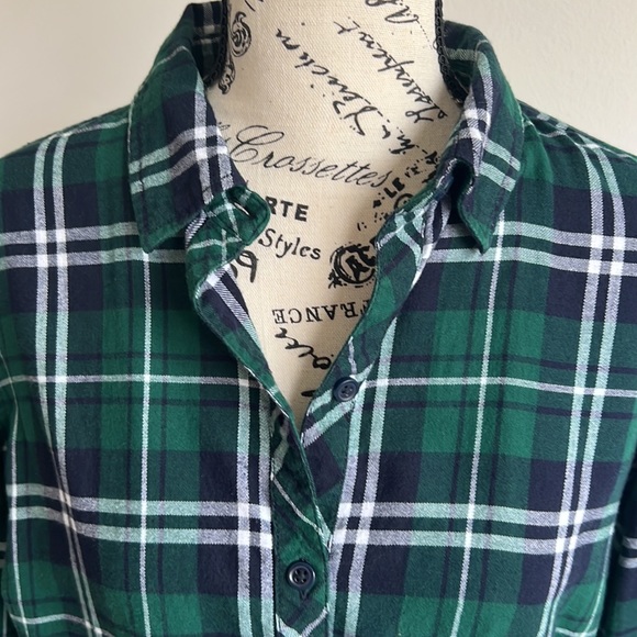Button down plaid flannel top with bell flare tie sleeves, 100% cotton, Medium - Picture 6 of 16